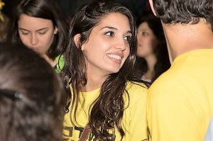 Reut yellow tshirt