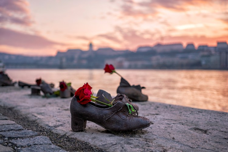 Yom Ha'shoah shoes on the danube pic
